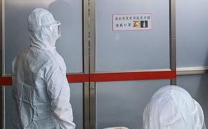 里民確診武漢肺炎找不到葉克膜等死 南港里長怒：要死多少人才算數