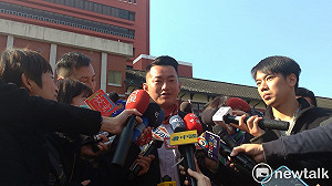 帶脖圍力抗韓流!陳柏惟讚吳斯懷西裝好看「哪裡做的?」