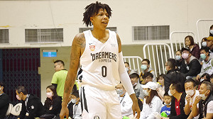 ABL/瓦特金斯頭髮有玄機 原來是老婆指定髮型