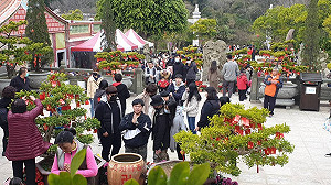 初九天公生 金門人相揪上太武山祈福