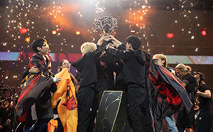 武漢肺炎》世界冠軍手筆!FPX教練&隊員各捐15萬人民幣