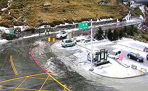 合歡山下雪了！昆陽路段限加掛雪鍊通行