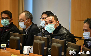 額溫槍內需不足還要出口?  侯友宜建議比照口罩禁出口