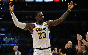 NBA／超神！詹皇末節連轟5記三分球　馬刺波總臉色鐵青(影)