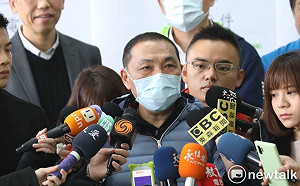 戴口罩跑行程是「錯誤示範」? 侯友宜:我一直是配合中央規定