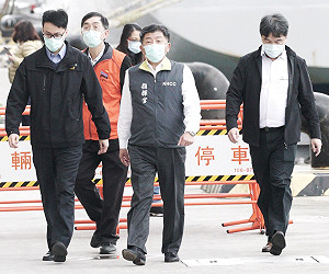 武漢肺炎》寶瓶星號採檢128人其中1人有武漢旅遊史  結果晚上9點出爐