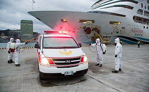 武漢肺炎》33化學兵群支援防疫 為寶瓶星號接駁車輛消毒