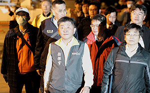 捐200萬給衛福部「添子彈」！486先生：自己的國家自己救