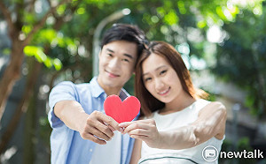 守護彼此浪漫過七夕!愛滋篩檢試劑至八月底免運費