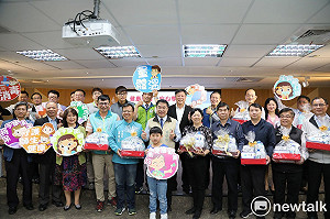 積極佈署開學防疫  黃偉哲要求料敵從寬