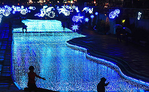 環狀線幸福站「新莊中港光雕秀」過浪漫情人節