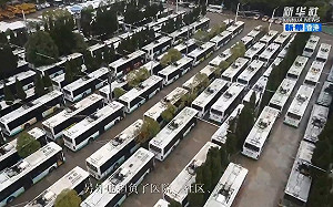 (影)抗疫!武漢逾8000輛公交車全面停運消毒