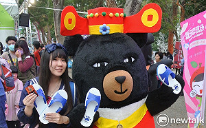 台灣燈會藍白拖聖杯戰 喔熊大放水讓遊客全贏