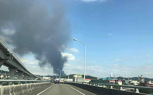 桃園工廠火勢不可收拾 國道5公里外見濃煙竄升