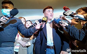 控民進黨黑韓、不防疫  郝龍斌喊話：現在停止罷韓