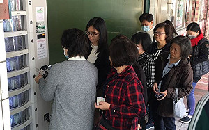 新創團隊台北免費測試「口罩販賣機」！反應熱烈1999詢問電話打爆