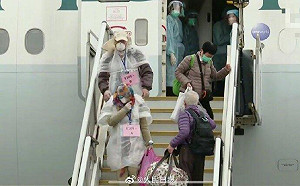 香港第2架包機 接返鑽石公主號82港人