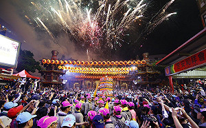 紓困條例通過　綠委：陳時中有權決定媽祖遶境是否停辦