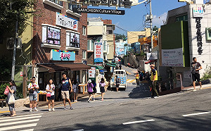 武漢肺炎》韓國確診達893例！新天地教會21.5萬人強制病毒檢測