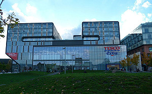 耶誕卡藏囚犯求救信事件發酵  特易購告退中國市場