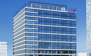 武漢肺炎》日本資生堂、電通上萬員工 即日起在家上班