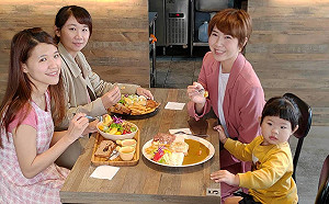 結合青農看好高雄 十二大美食旅遊部落客包場推早午餐