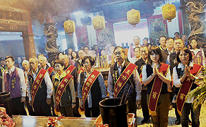 王惠美擲無筊  媽祖不想遶境拚防疫  王功漁火節延期