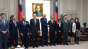 恐嚇案衍生巡邏箱爭議 游錫堃動怒：台北幾千個都算我身上好了