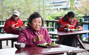 新北老人共餐暫停 侯友宜：少數特例可續辦