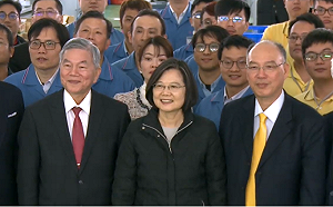 （影）原來「口罩國家隊」是這樣？小英帶你走一遭瞧瞧…