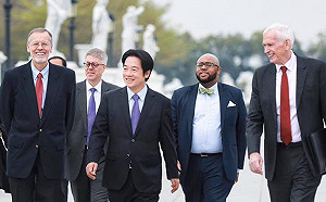 老朋友相見歡！莫健到台南拜訪賴清德共探奇美博物館