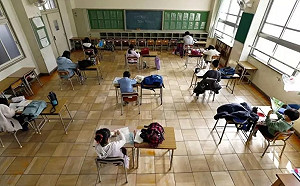 學生停課  家長無暇顧  日本逾7成學校仍開放幫忙安親