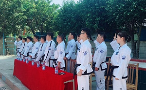 讚嘆師傅?  武漢推「感恩教育」 引爆民眾怒火