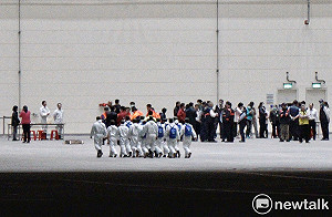 18人拒絕檢疫！第二波武漢包機9時43分起飛 預計12時抵台