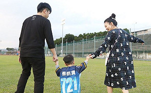 出道滿12年！蔡阿嘎攜全家預告引退時機