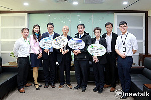 台南啟動數位防疫 黃偉哲和中華電信攜手作民眾後盾