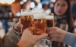 想喝牛奶就養一頭牛！日本啤酒業者「開餐廳賣啤酒」帶給我們的啟示