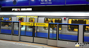 捷運男沒戴口罩！下秒「車上舉動」曝光　全場看傻：誇張