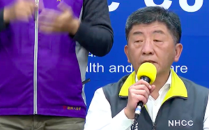 武漢肺炎》返台需自主健康管理！陳時中：規劃入境時也能買到口罩