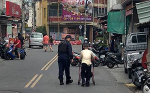 90歲老翁領鉅款疑遭詐騙  詢問後悲吐：要幫兒子辦後事