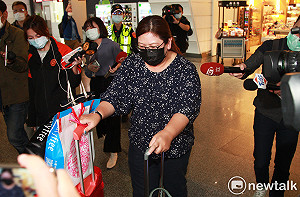 揪團出國挨轟今提早返台　里長澄清：我們沒有進到疫區