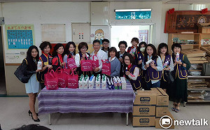 武漢肺炎》疫情升高，豔紫荊會結合生技公司協助弱勢抗疫