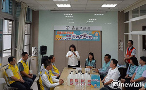 武漢肺炎》清明將至 嘉市家長協會捐抗疫物資給民政單位