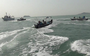 中國在南海集結220艘漁船  呂禮詩警告:「這批海上民兵可快速抵台」