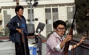 武漢肺炎》防遭種族歧視迫害 美國華人擁槍自組武裝團