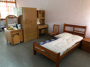 隔離處所像監獄? 英國情侶向外媒投訴 花蓮縣府錯愕：沒聽過類似抱怨