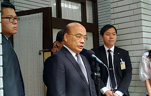 一起度危機台灣一定好！蘇貞昌向居家檢疫同胞喊話「別當老鼠屎」