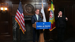 美國爆8.5萬確診  洛杉磯市長：紐約是下個義大利