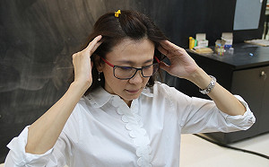 長時間戴口罩頭昏皮膚癢怎麼辦？彩妝老師：抹精油且忌濃妝