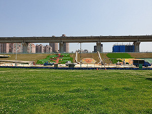 疫情影響！新北大都會公園獮猴滑梯延後登場